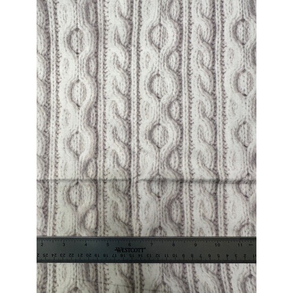 Christmas Holiday Print Fabric 100% Cotton Quilting Dogs Cookies Sweater 2.75 yd - Picture 5 of 5